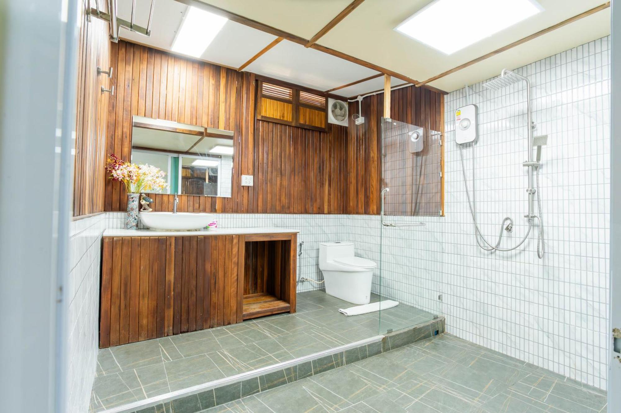 Varni Homestay Phatthalung Exterior photo